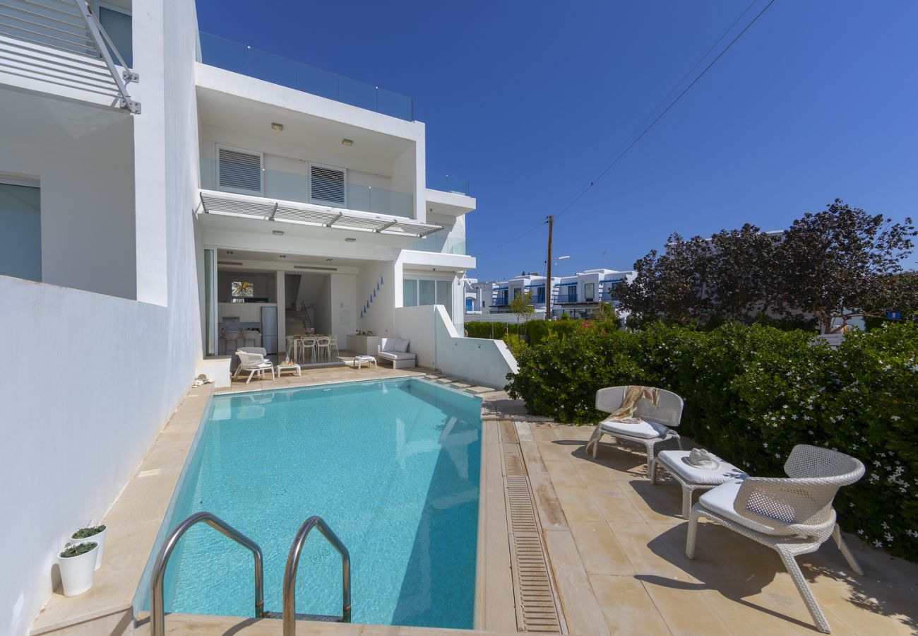 Villa in Protaras - Protaras Fig Tree Bay Sea View Villa Kalena