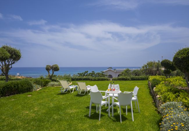 Villa in Protaras - Protaras Seafront Villa Sirina Pearl