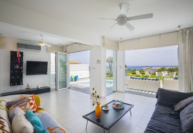 Villa in Protaras - Protaras Seafront Villa Sirina Pearl Villa in Protaras - Protaras Seafront Villa Sirina Pearl
