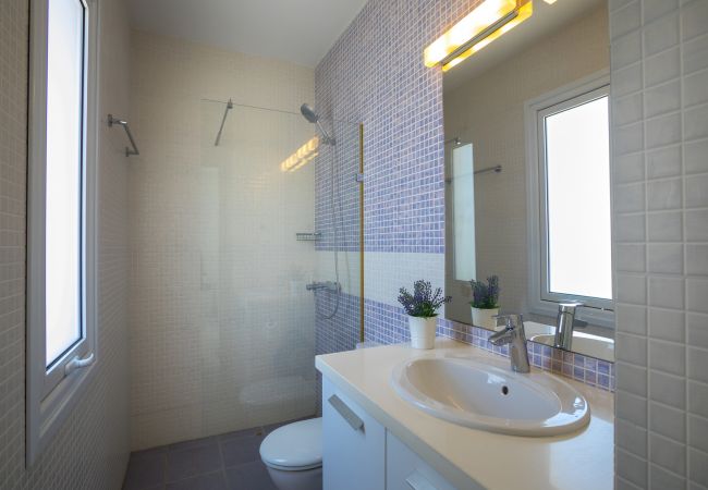 Villa in Protaras - Protaras Seafront Villa Sirina Pearl Villa in Protaras - Protaras Seafront Villa Sirina Pearl