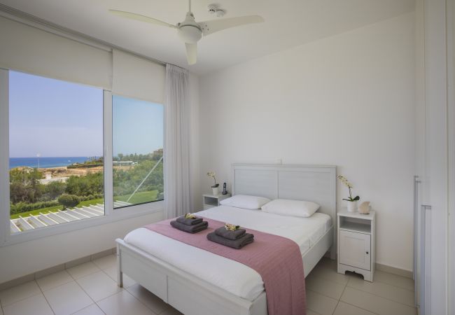 Villa in Protaras - Protaras Seafront Villa Sirina Pearl Villa in Protaras - Protaras Seafront Villa Sirina Pearl