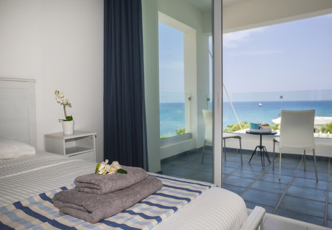 Villa in Protaras - Protaras Seafront Villa Sirina Pearl Villa in Protaras - Protaras Seafront Villa Sirina Pearl