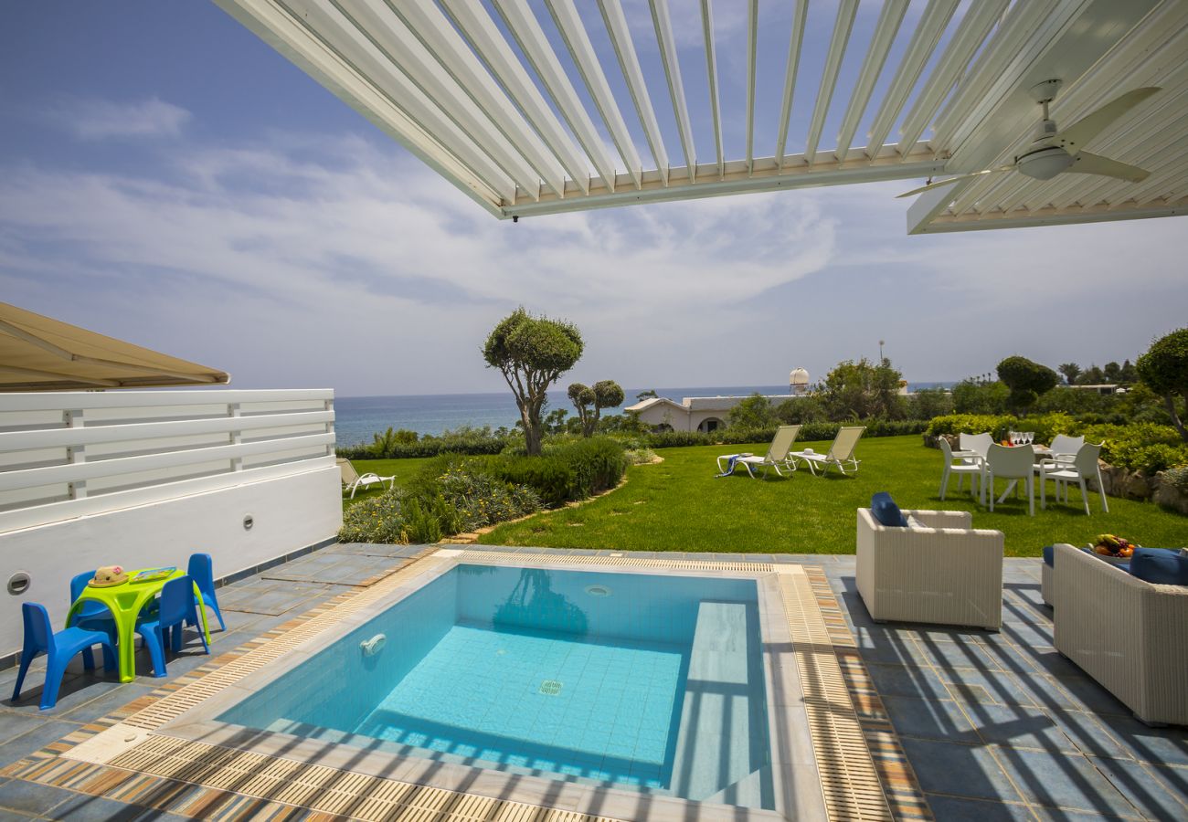 Villa in Protaras - Protaras Seafront Villa Sirina Pearl