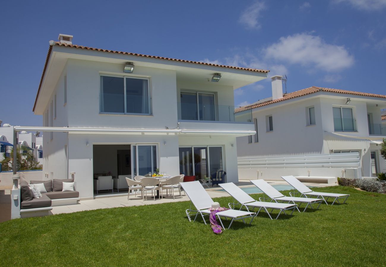 Villa in Protaras - Protaras Sirina Seafront Villa With Sea View