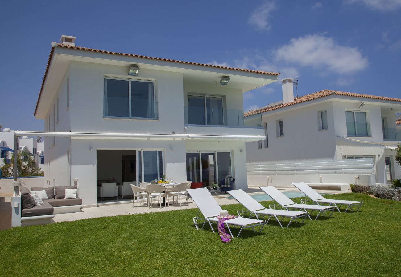 Villa in Protaras - Protaras Sirina Seafront Villa With Sea View