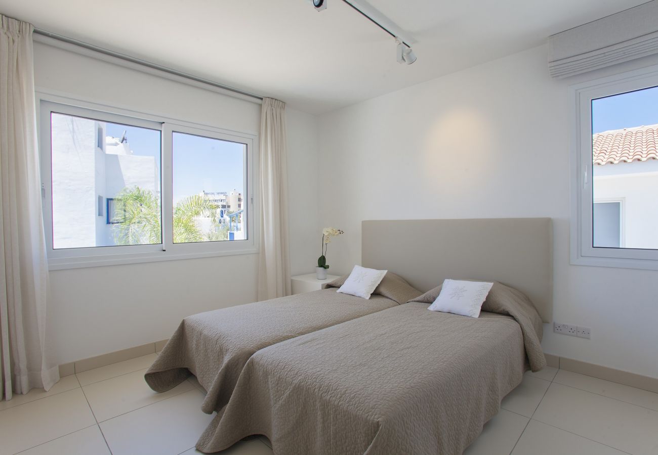 Villa in Protaras - Protaras Sirina Seafront Villa With Sea View