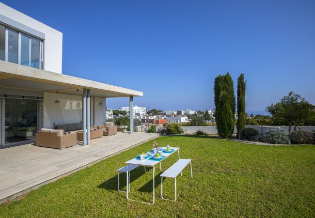 Villa in Protaras - Protaras Villa Zen Near Centre Villa in Protaras - Protaras Villa Zen Near Centre