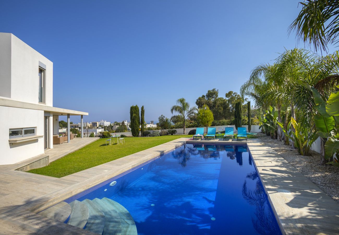 Villa in Protaras - Protaras Villa Zen Near Centre 