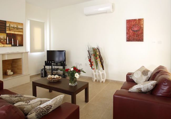 Villa in Protaras - Protaras Villa Elise Near Fig Tree Bay Beach Villa in Protaras - Protaras Villa Elise Near Fig Tree Bay Beach