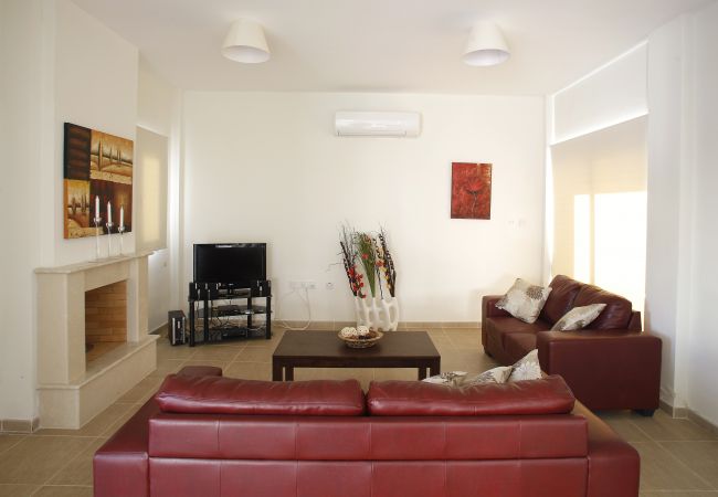 Villa in Protaras - Protaras Villa Elise Near Fig Tree Bay Beach Villa in Protaras - Protaras Villa Elise Near Fig Tree Bay Beach