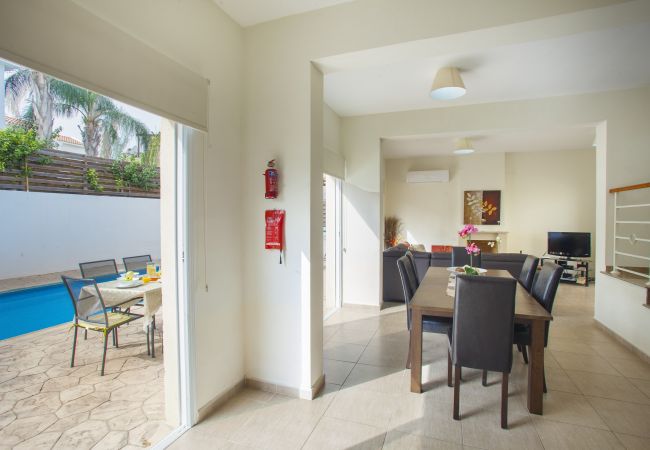 Villa in Protaras - Protaras Villa Cliantha Near Fig Tree Bay Beach Villa in Protaras - Protaras Villa Cliantha Near Fig Tree Bay Beach