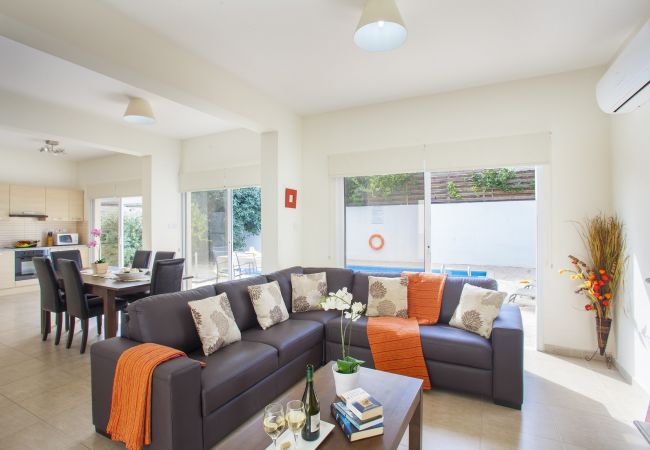 Villa in Protaras - Protaras Villa Cliantha Near Fig Tree Bay Beach Villa in Protaras - Protaras Villa Cliantha Near Fig Tree Bay Beach