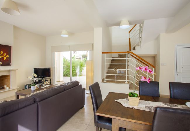 Villa in Protaras - Protaras Villa Cliantha Near Fig Tree Bay Beach Villa in Protaras - Protaras Villa Cliantha Near Fig Tree Bay Beach