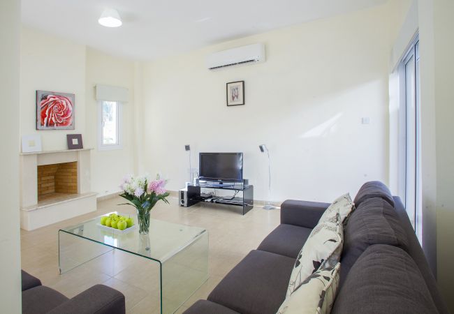 Villa in Protaras - Protaras Fig Tree Bay Villa Theodora 8 Villa in Protaras - Protaras Fig Tree Bay Villa Theodora 8