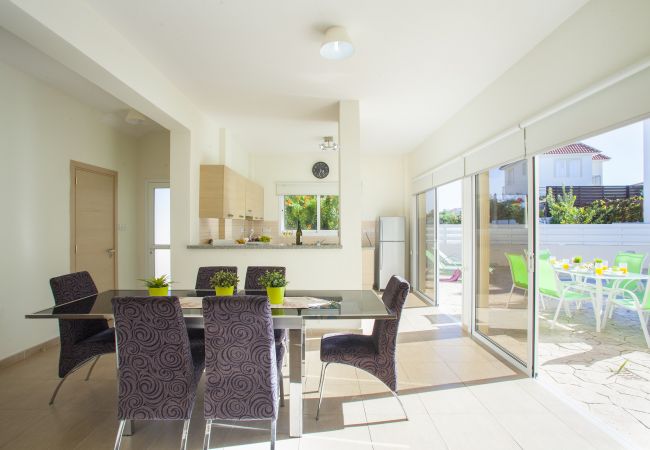 Villa in Protaras - Protaras Fig Tree Bay Villa Theodora 8 Villa in Protaras - Protaras Fig Tree Bay Villa Theodora 8