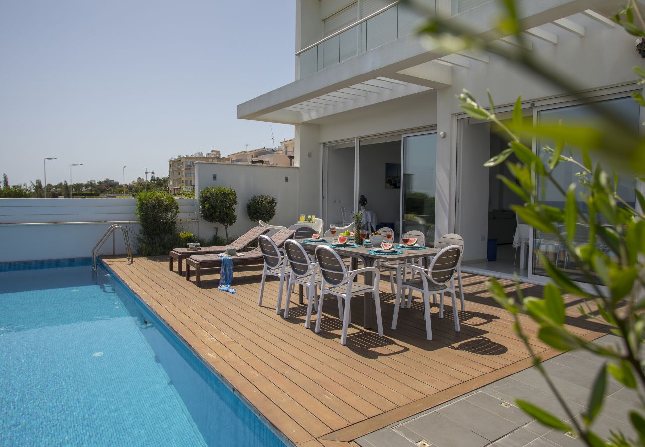 Villa in Protaras - Protaras Villa Eponine With Sea View