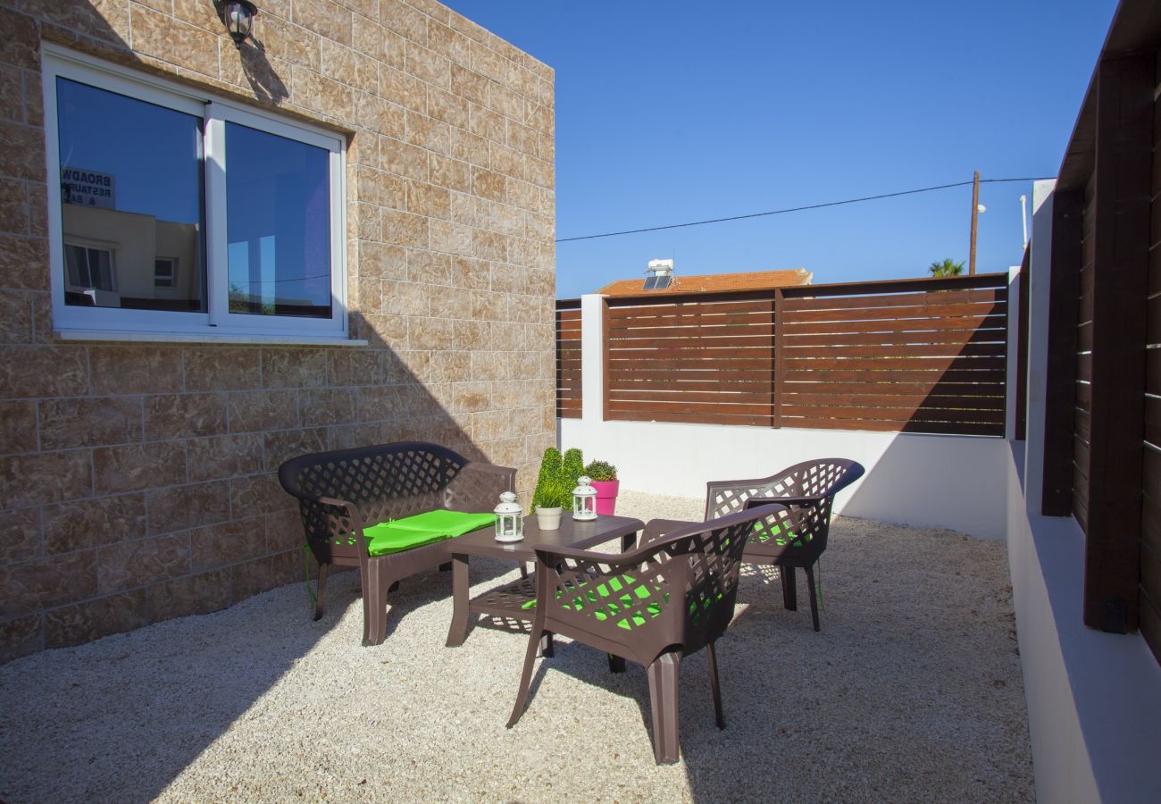 Villa in Protaras - Protaras Villa Hollywood Near To The Centre