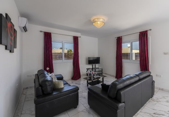 Villa in Protaras - Protaras Villa Golden Dream Near To The Centre Villa in Protaras - Protaras Villa Golden Dream Near To The Centre