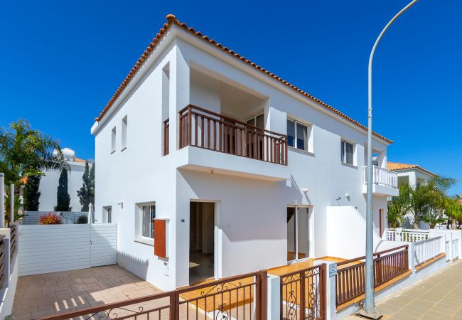 Villa in Protaras - Protaras Villa Galleria Sunset Villa in Protaras - Protaras Villa Galleria Sunset