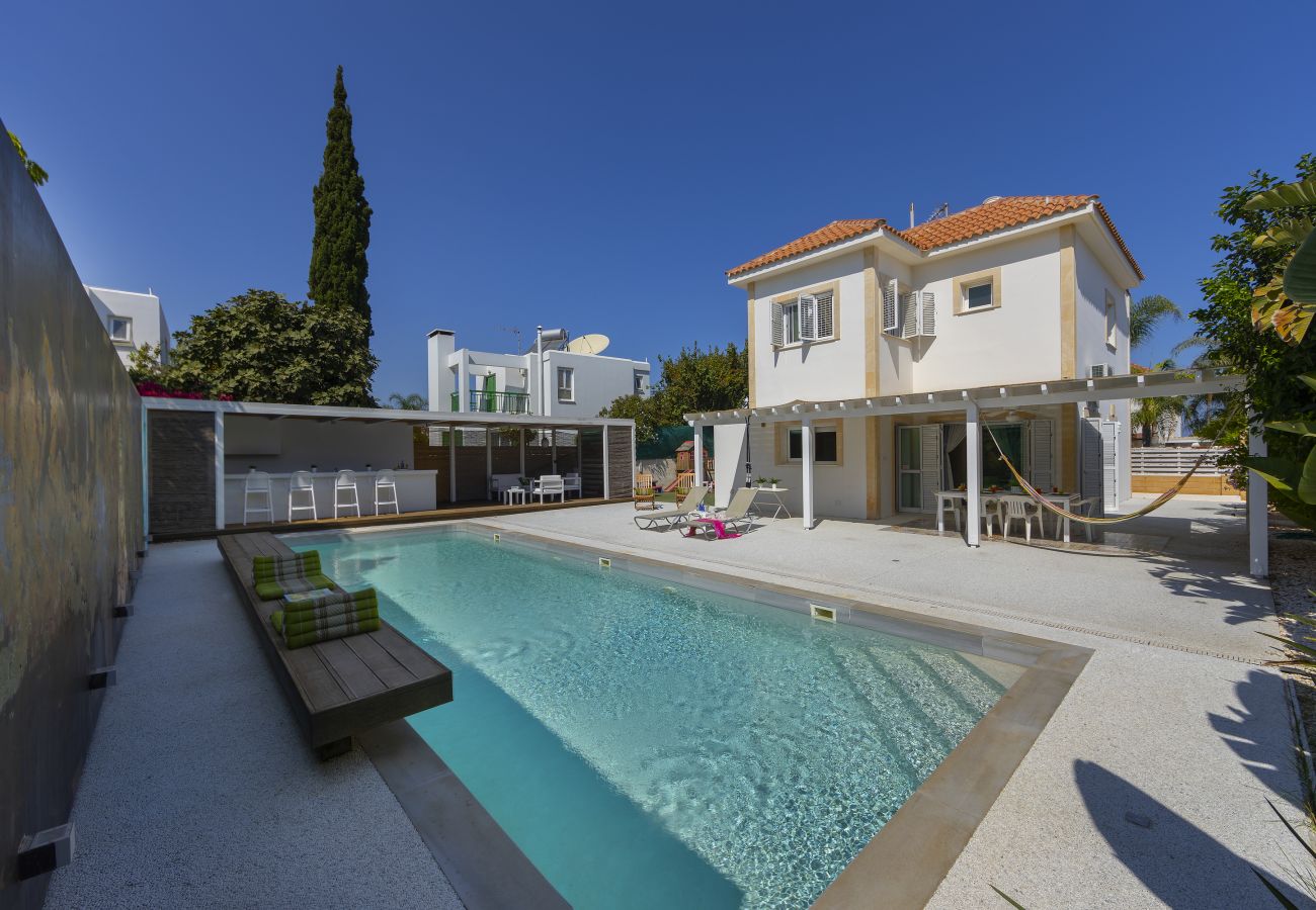 Villa in Protaras - Protaras Villa Nefeli Near Fig Tree Bay