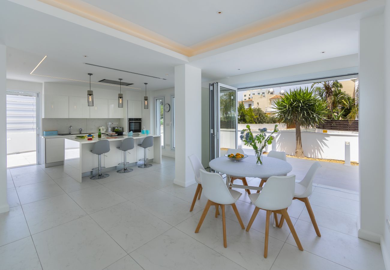 Villa in Protaras - Protaras Villa Piera By The Sea
