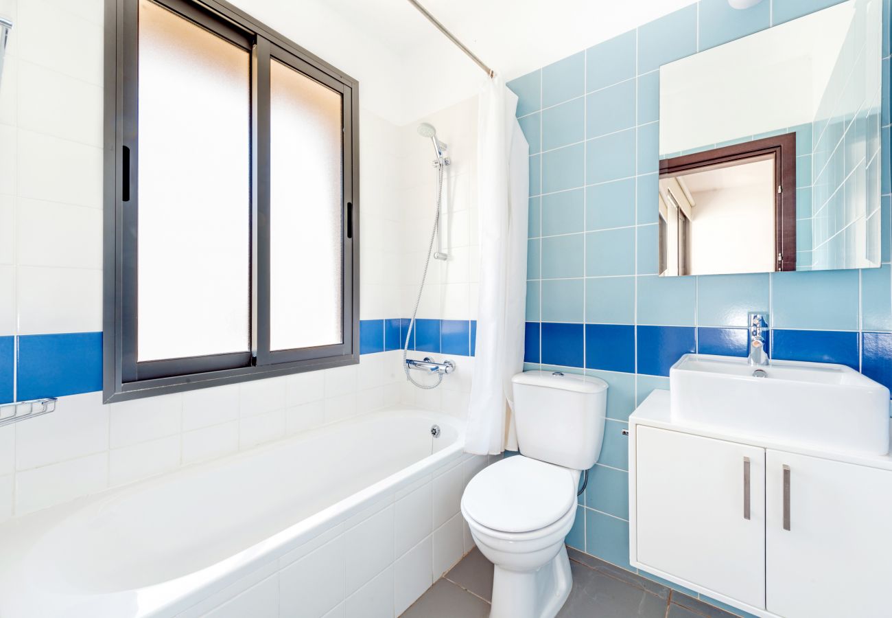 Villa in Latsi - Villa Calypso Sea View With Hot Tub