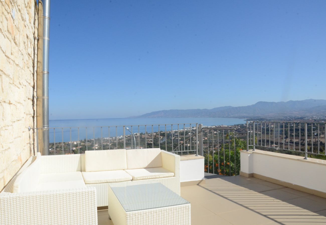 Villa in Latsi - Villa Calypso Sea View With Hot Tub