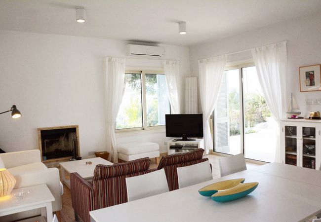 Villa in Latsi - Carob Tree villa near The Centre  Villa in Latsi - Carob Tree villa near The Centre