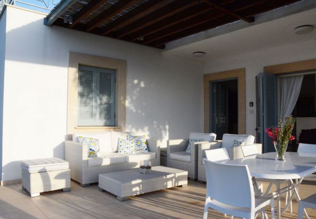 Villa in Latsi - Carob Tree villa near The Centre  Villa in Latsi - Carob Tree villa near The Centre