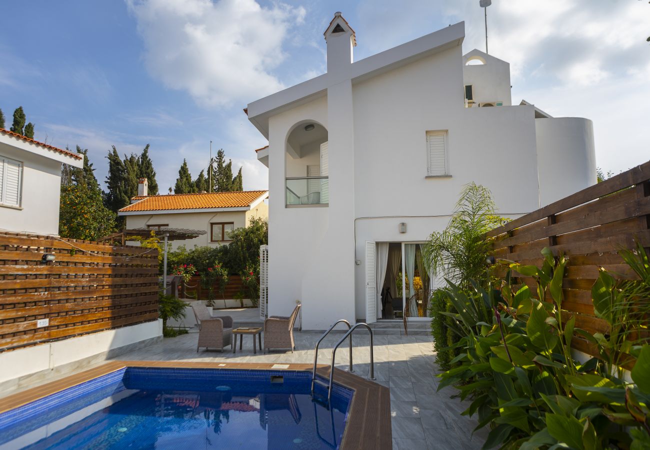 Villa in Protaras - Protaras Villa Juliet Near The Centre