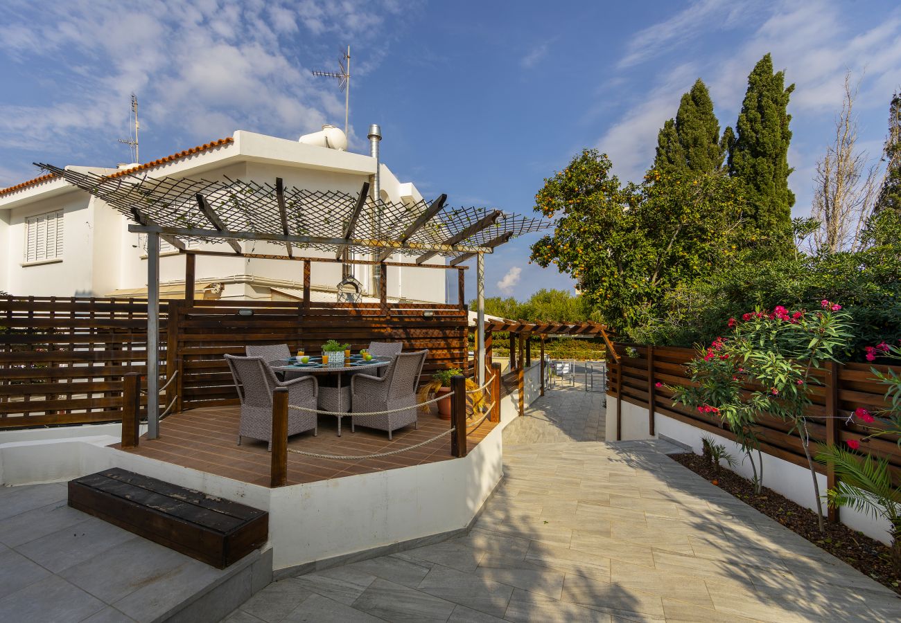 Villa in Protaras - Protaras Villa Juliet Near The Centre
