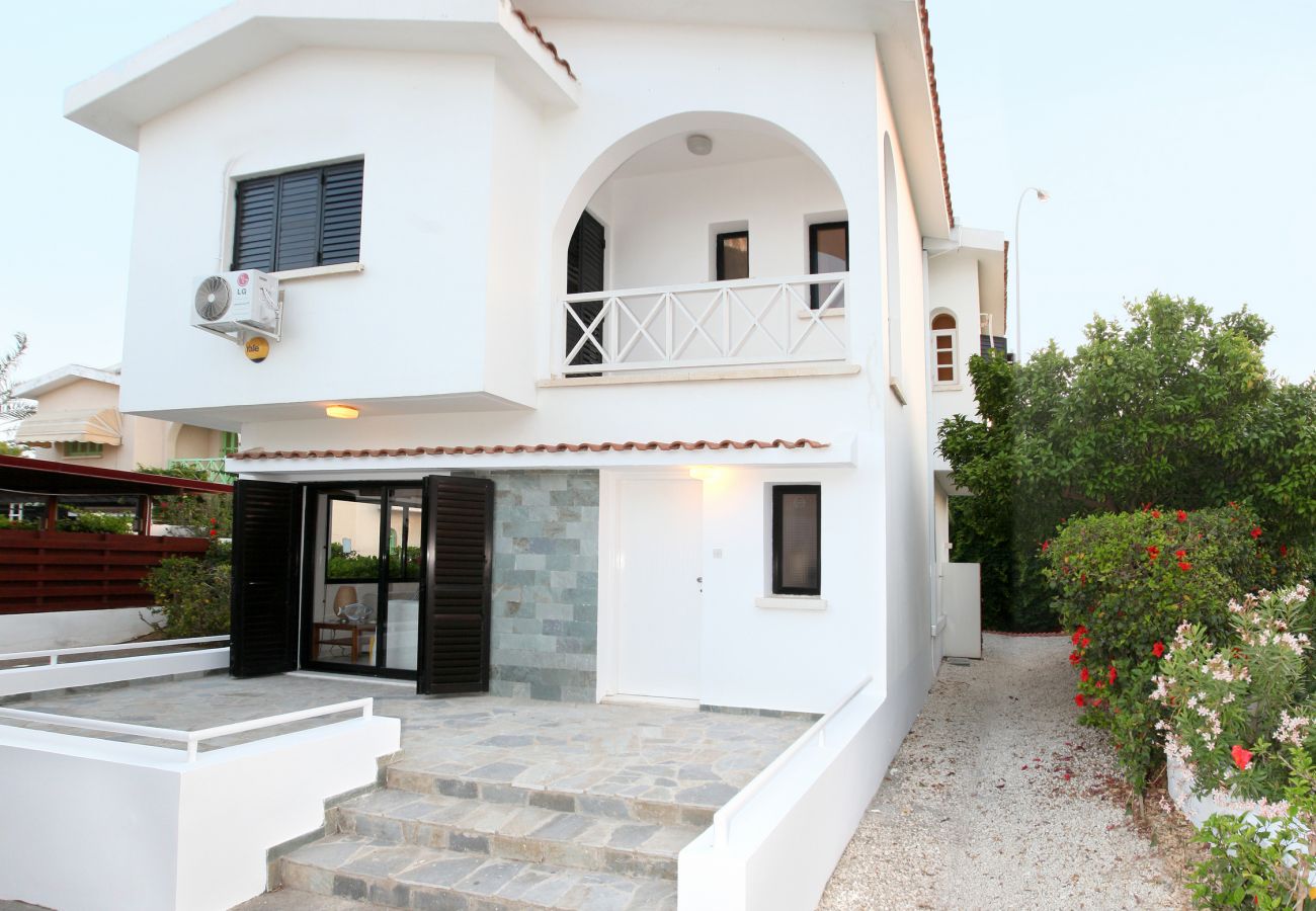 Villa in Protaras - Protaras Green Bay Villa