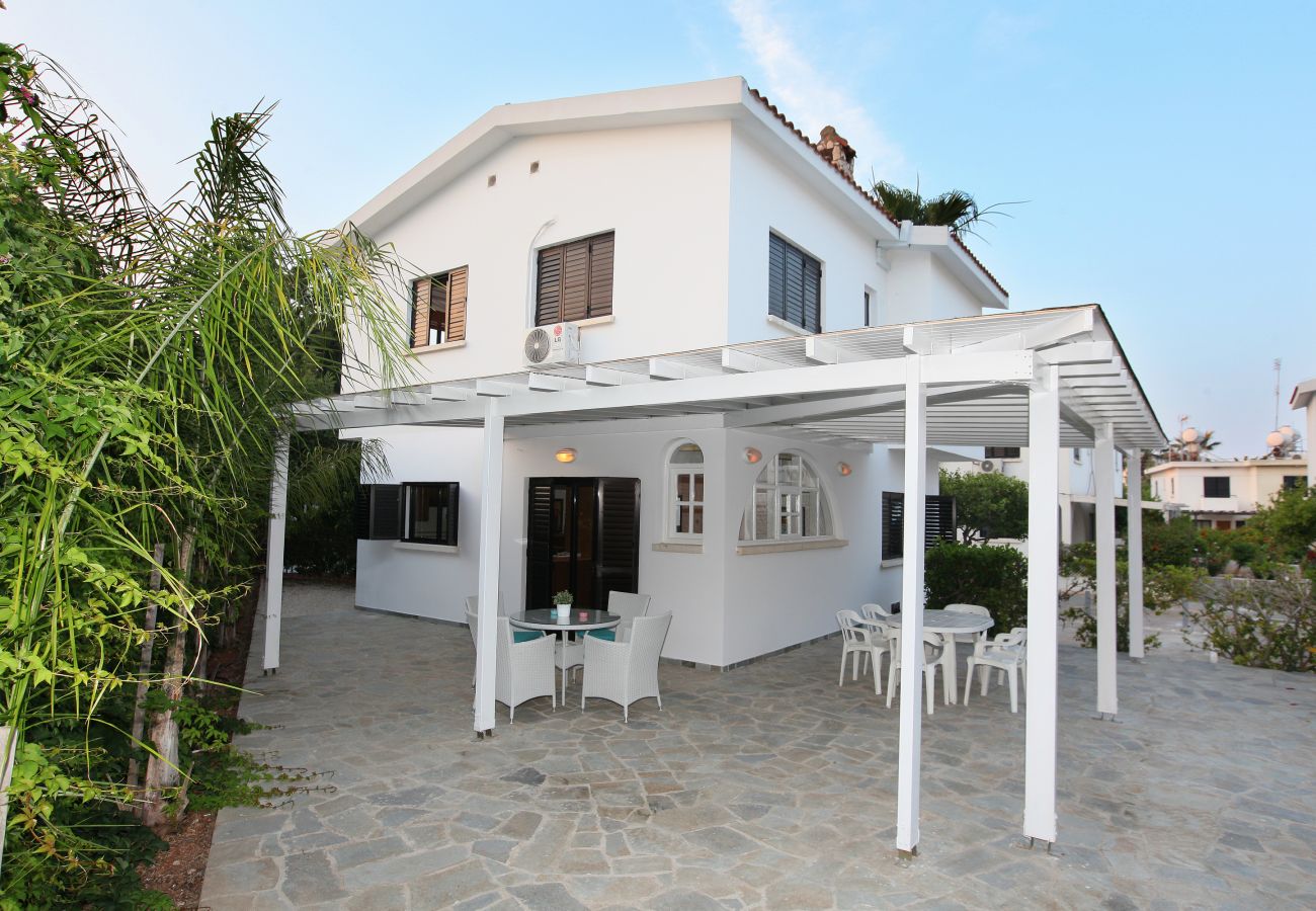 Villa in Protaras - Protaras Green Bay Villa