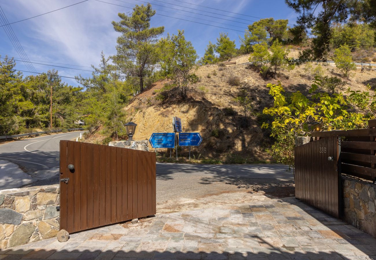 Villa in Platres - Platres Forest View Cottage