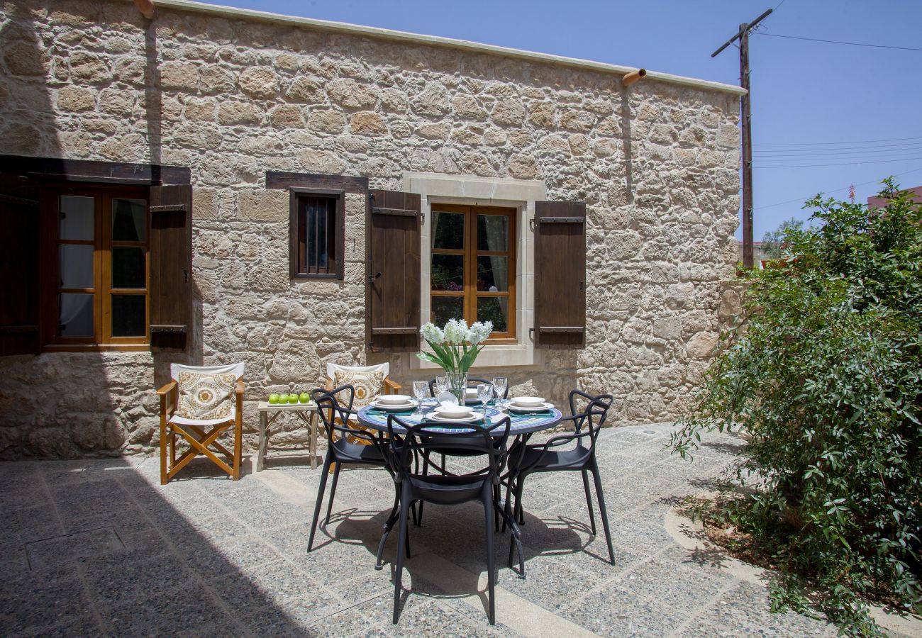 Villa in Pafos - Mesogi Stone Cottage Near The Centre