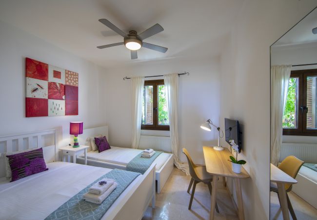 Villa in Protaras - Protaras Seafront Villa El Greco  Villa in Protaras - Protaras Seafront Villa El Greco