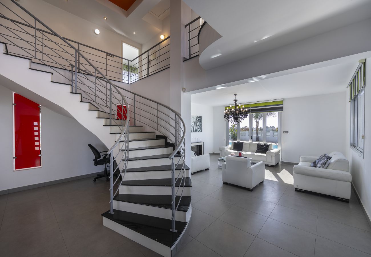 Villa in Larnaca - Larnaca Villa Zoe With Large Plot