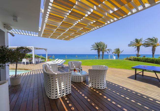 Villa in Protaras - Protaras Beachfront Dream Villa