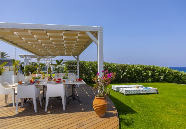 Villa in Protaras - Protaras Beachfront Dream Villa Villa in Protaras - Protaras Beachfront Dream Villa