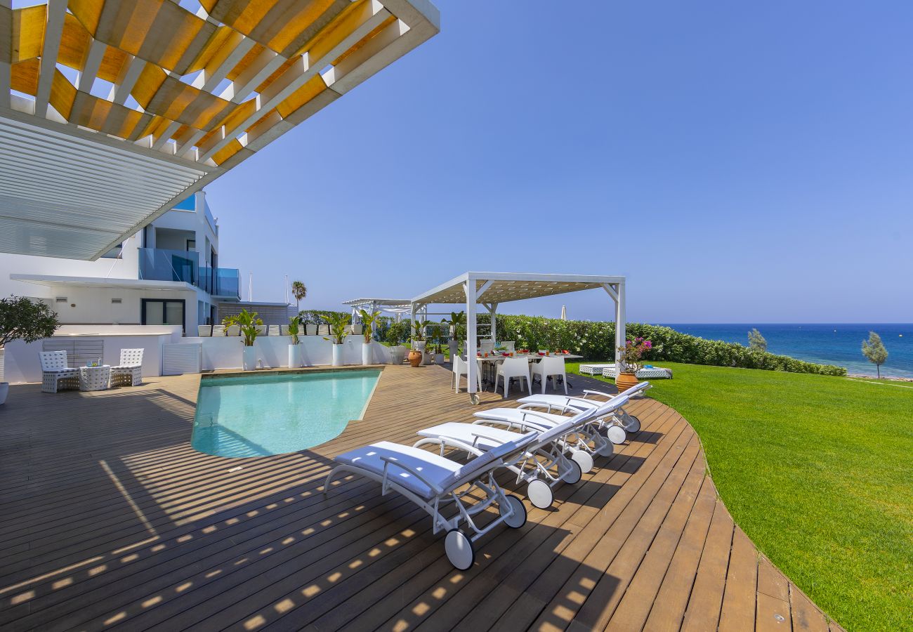 Villa in Protaras - Protaras Beachfront Dream Villa