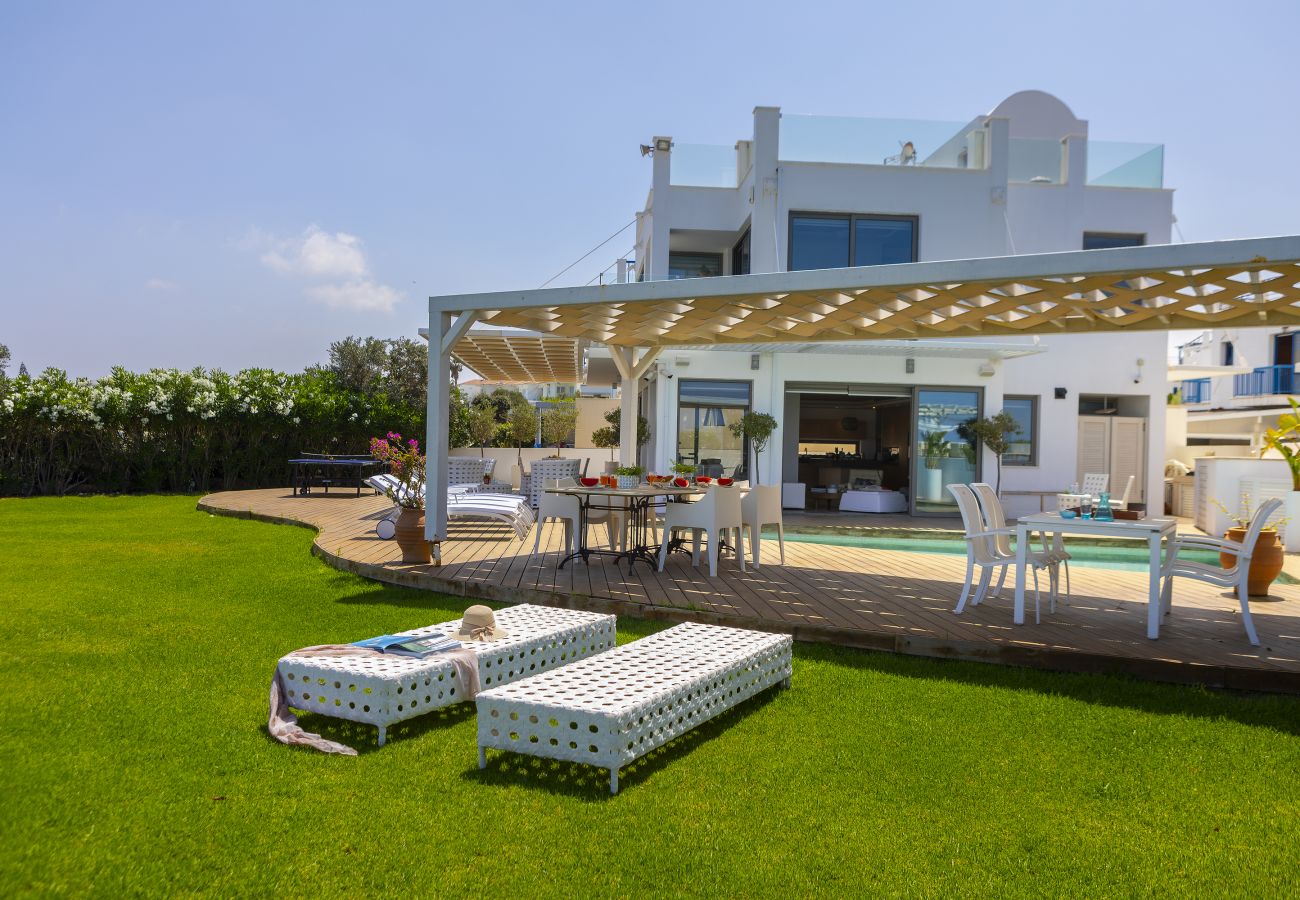 Villa in Protaras - Protaras Beachfront Dream Villa