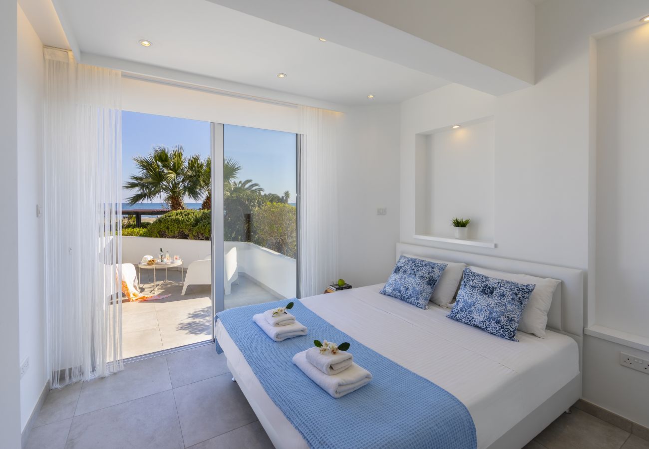 Apartment in Larnaca - Mackenzie Castella Beachfront Suite