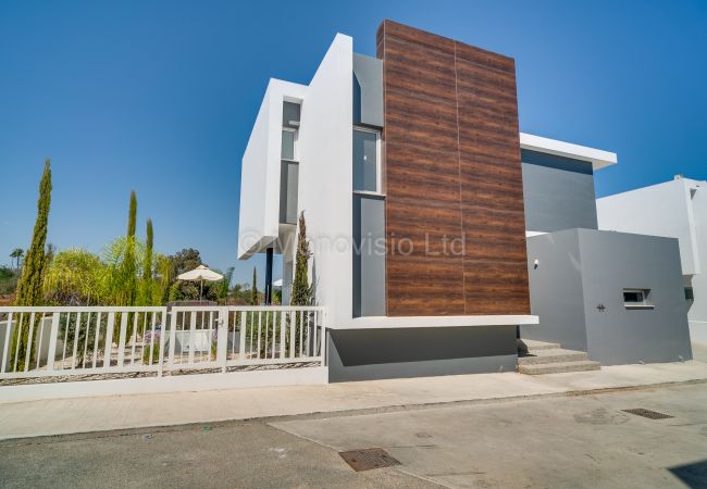 Villa in Protaras - Protaras Olivine Pearl Villa 16 Near Centre Villa in Protaras - Protaras Olivine Pearl Villa 16 Near Centre