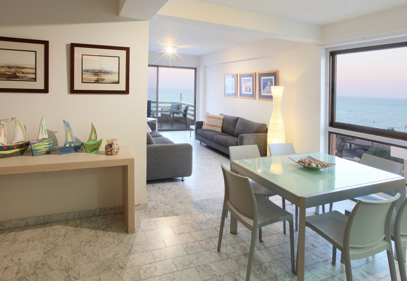 Apartment in Larnaca - Mackenzie Seafront Suite