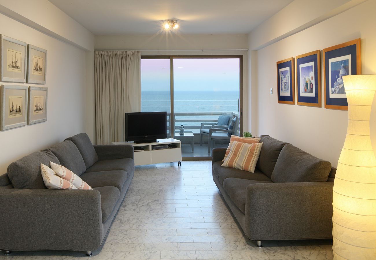 Apartment in Larnaca - Mackenzie Beafront Suite