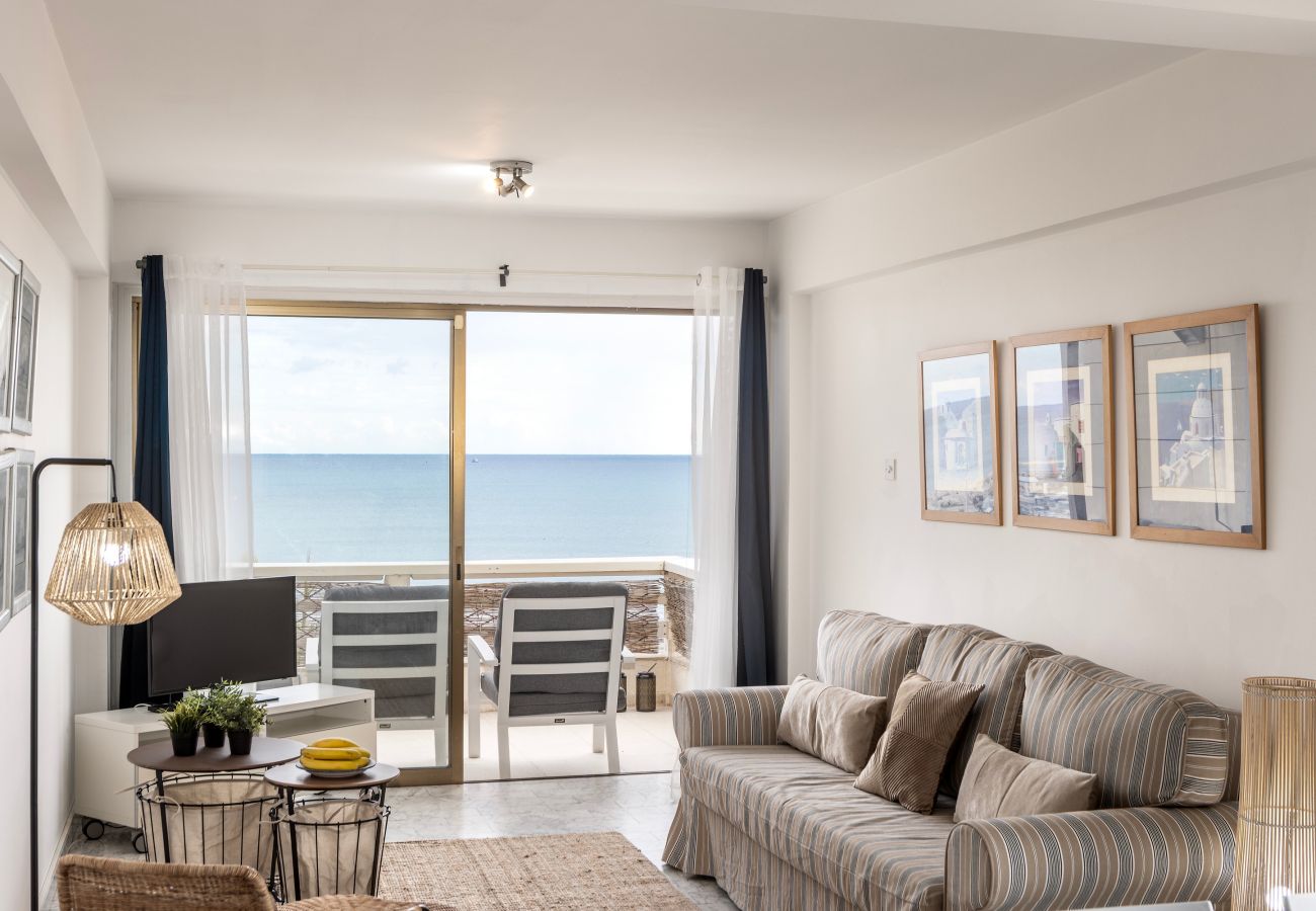 Apartment in Larnaca - Mackenzie Beachfront Suite