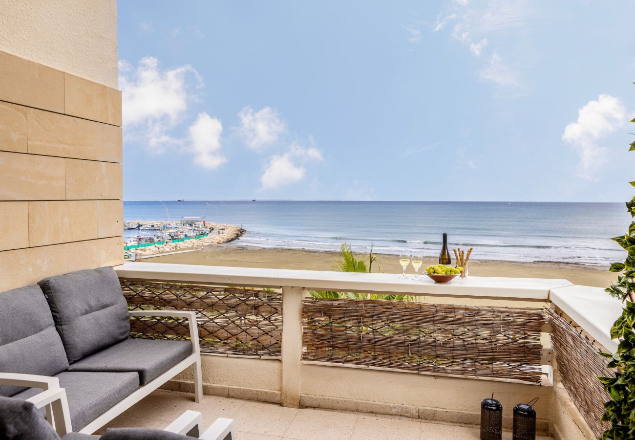 Apartment in Larnaca - Mackenzie Beachfront Suite
