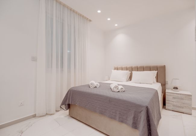 Villa in Protaras - Blue Waves Protaras Beachfront Villa 3 Villa in Protaras - Blue Waves Protaras Beachfront Villa 3