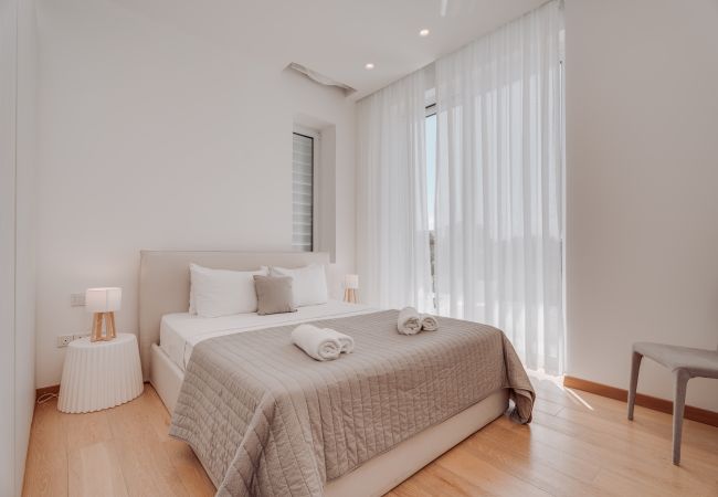 Villa in Protaras - Blue Waves Protaras Beachfront Villa 3 Villa in Protaras - Blue Waves Protaras Beachfront Villa 3