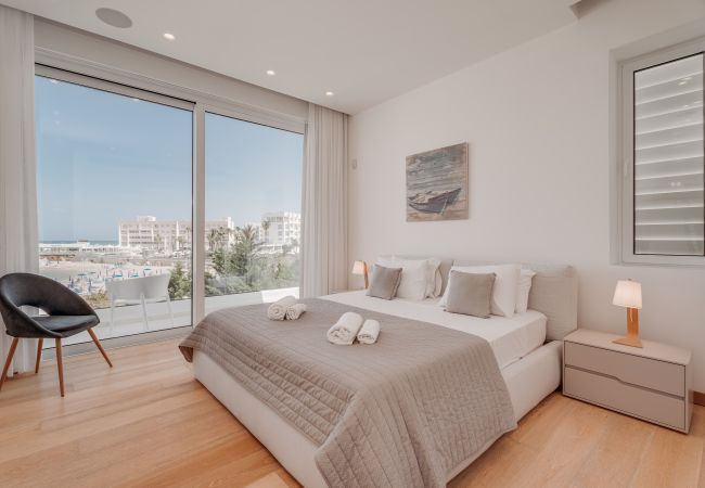 Villa in Protaras - Blue Waves Protaras Beachfront Villa 3 Villa in Protaras - Blue Waves Protaras Beachfront Villa 3